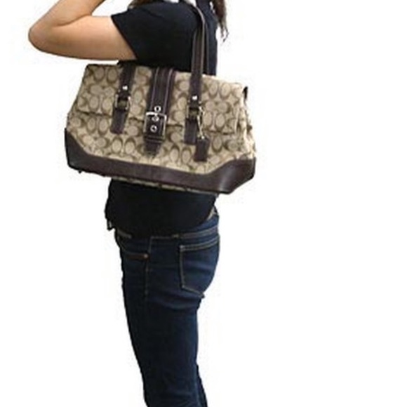 Coach Handbags - Coach Hamptons Signature Satchel Bag Vintage